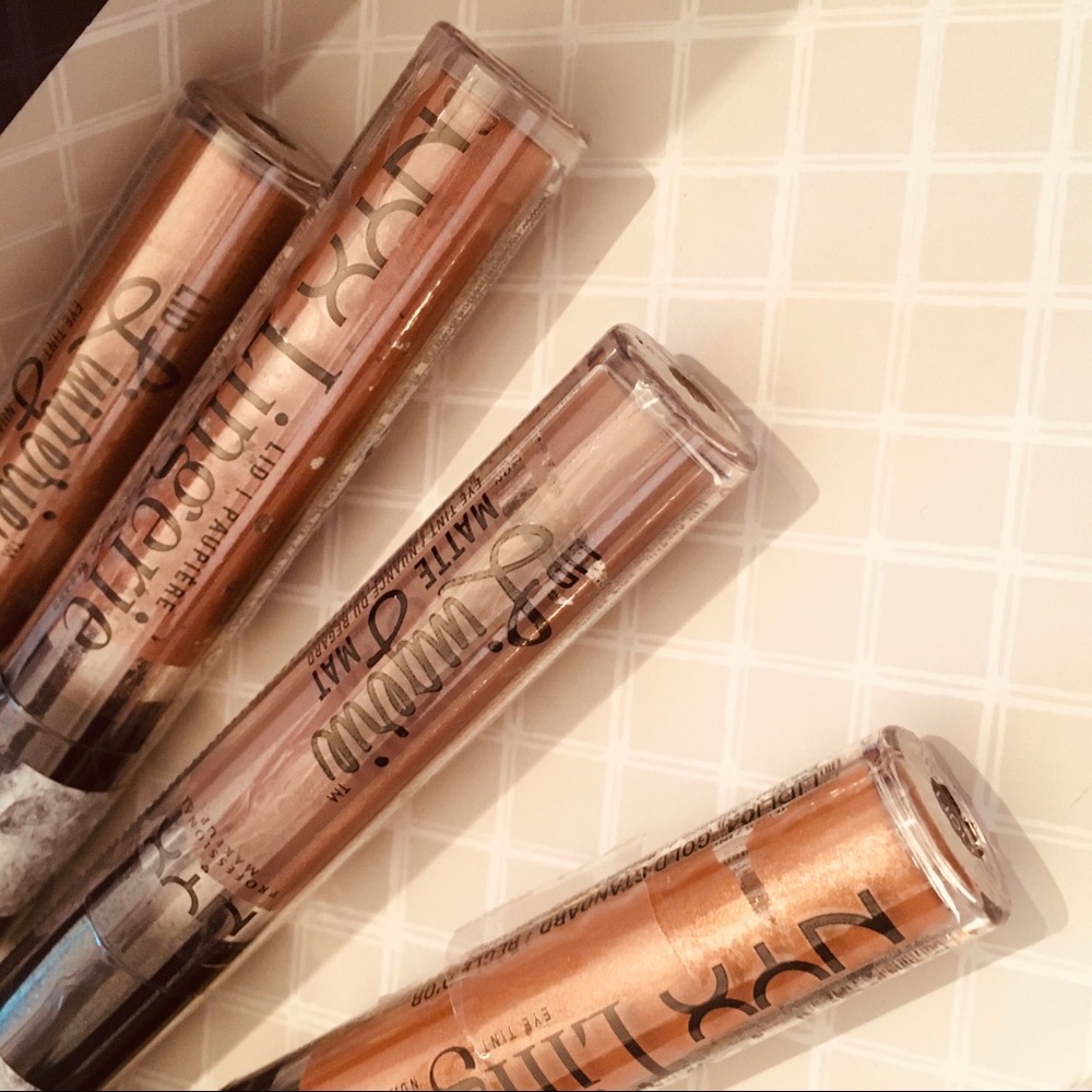 NYX lid lingerie - 4 shades available